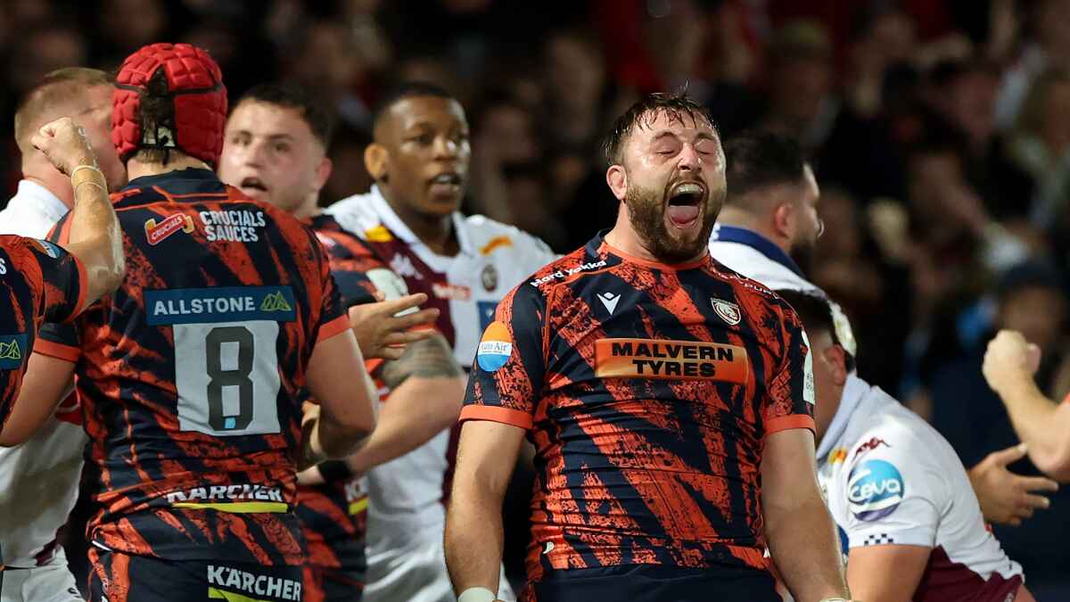 Gloucester No.8/flanker Will Trenholm celebrates at the final whistle on Friday night