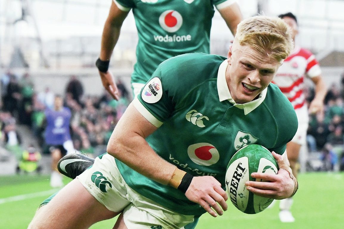 Tommy O’Brien scores Ireland’s sixth try