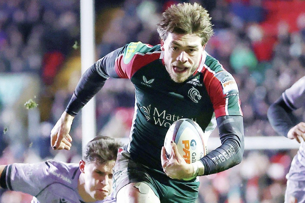 Ollie Hassell-Collins charges upfield for Leicester Tigers
