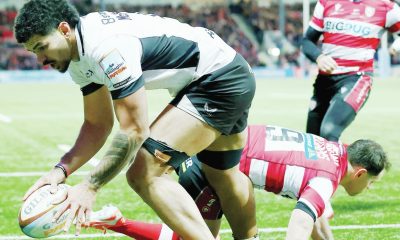 Theo McFarland touches down for Saracens