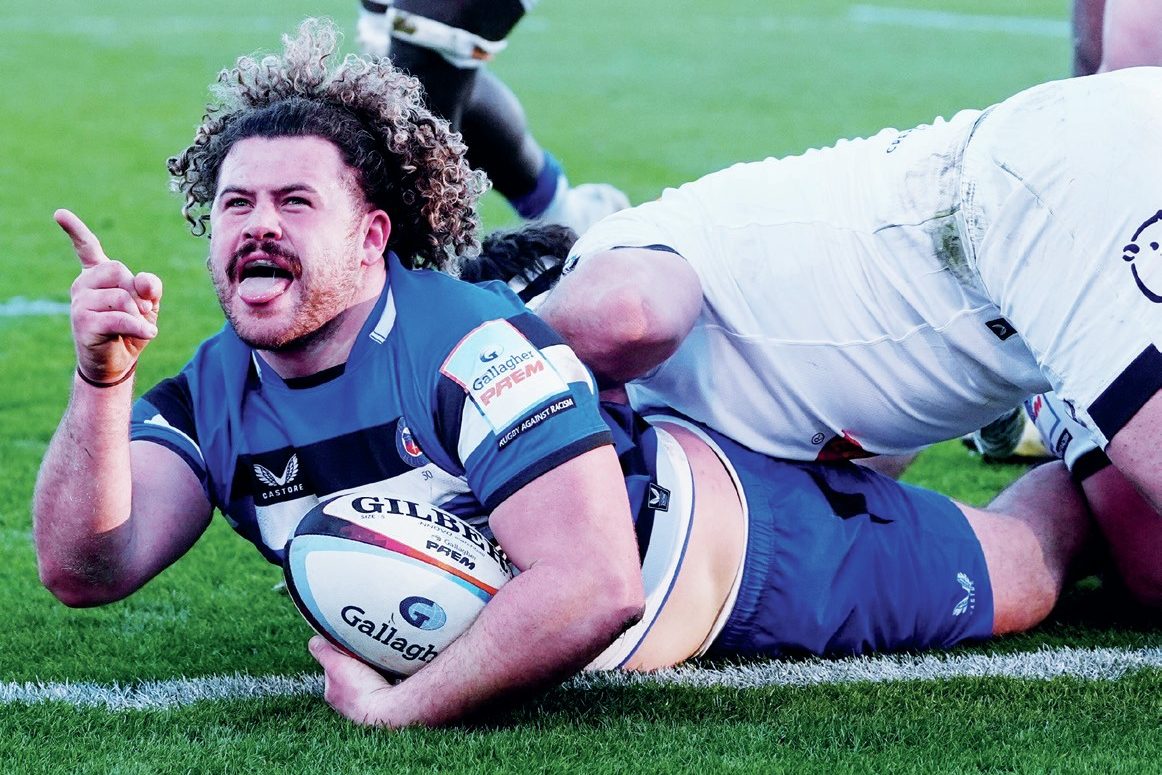 Alfie Barbeary slides over for Bath’s second try