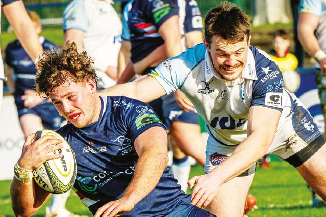Ben Chapman goes over for Doncaster Knights