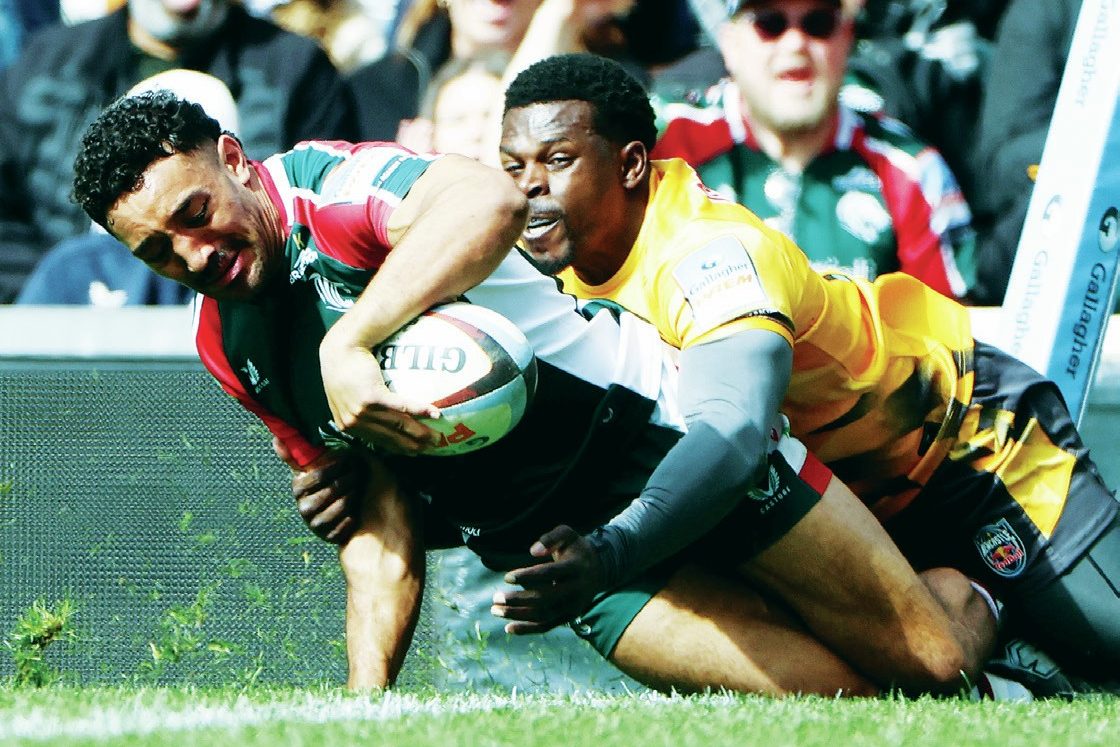 Leicester Tigers wing Gabriel Hamer-Webb beats Christian Wade to score his first of the day