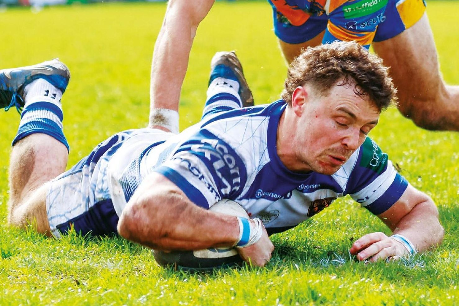 Mark Dixon wins the game for Sale FC with his second try
