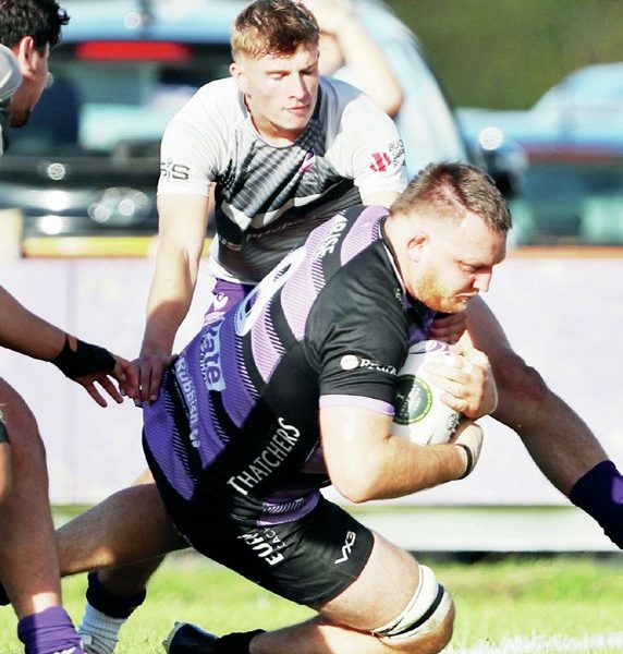 Quick-fire Clifford keeps Redruth at the top